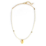 Collier blanc pendentif cauris