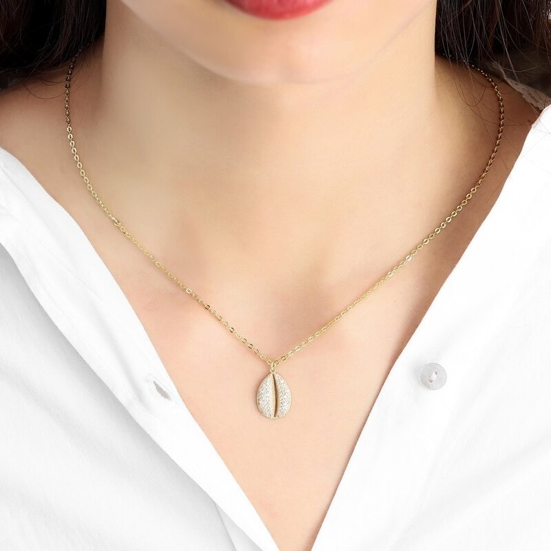 Collier cauri brillant
