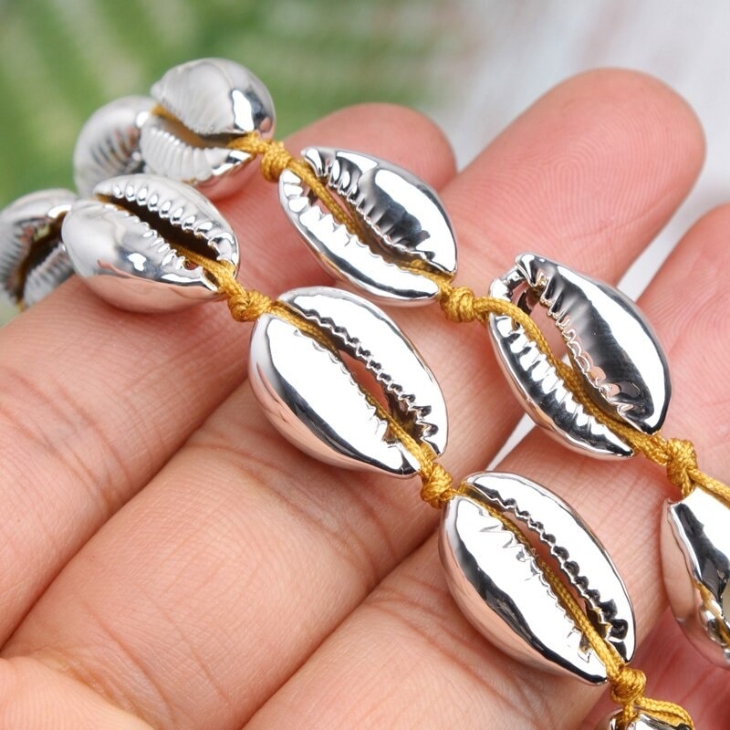 collier coquillage argenté
