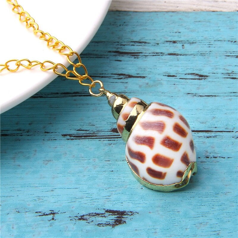 Collier coquillage artisanat