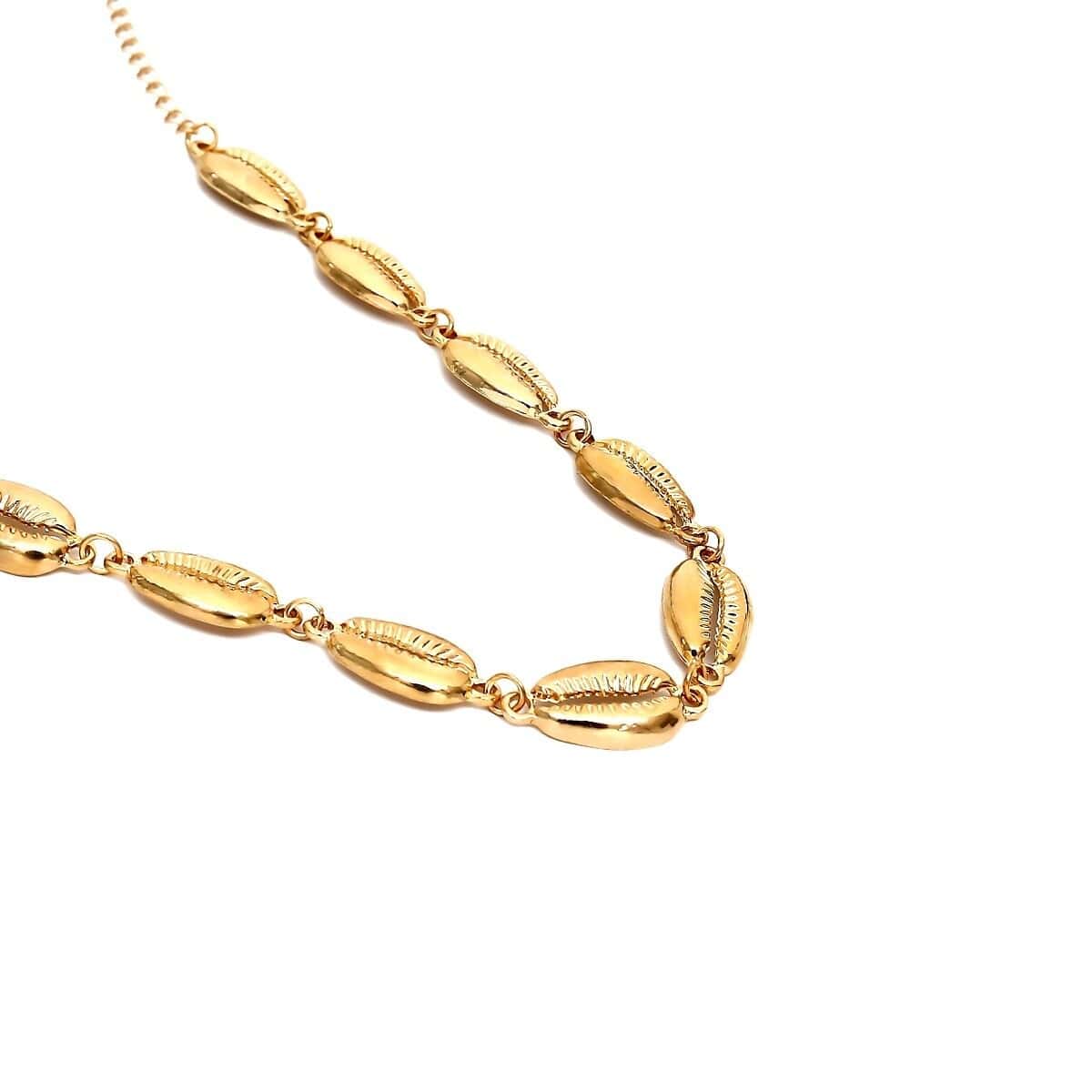 collier doré coquillage