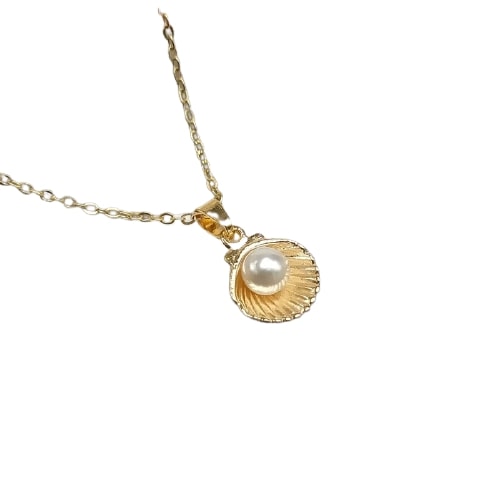 Collier coquillage doré & perles blanches – style bohème été - Montres & Bijoux Collier coquillage doré & perles blanches – style bohème été - Montres & Bijoux